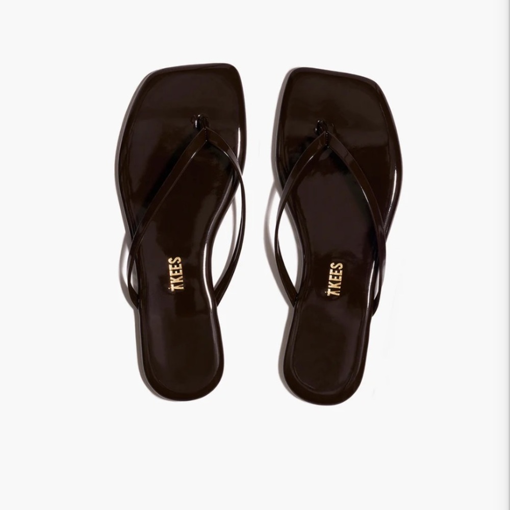 NEW TKEES Brown Glossy Square-Toe Flip Sandals